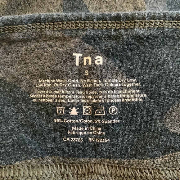 TNA Camo Leggings - Picture 3 of 3